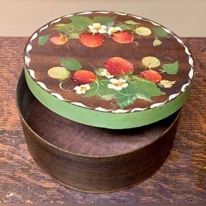 1981 Vintage Mary Beth Baxter Signed Hand Painted Strawberry Wooden Shaker Box